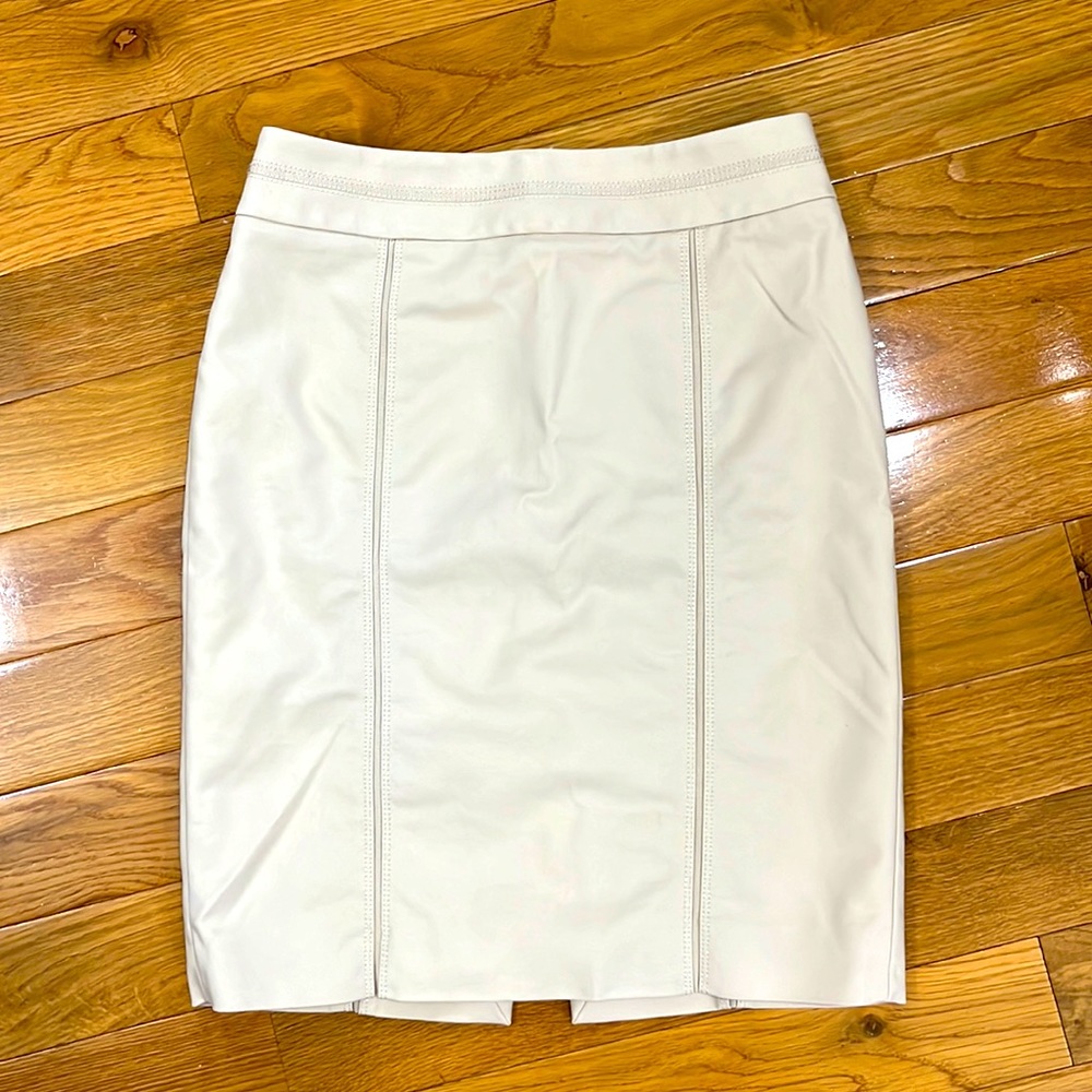 White House Black Market Perfectform Pencil Skirt